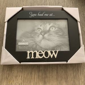 Cat picture frame